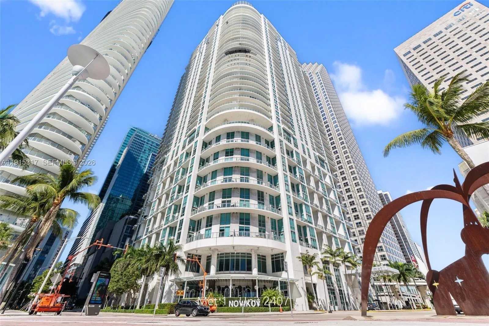 1 bedroom 1 bath for sale at 300 S Biscayne Blvd # 2407, Miami FL 33131