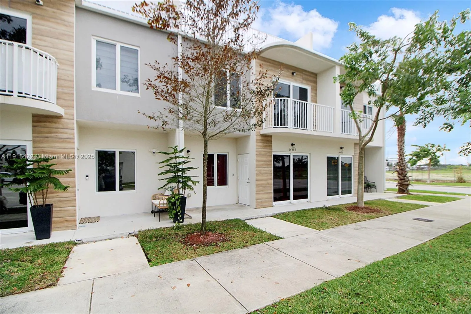 4 bedroom 3 bath for sale at 14482 SW 259th St, Homestead FL 33032