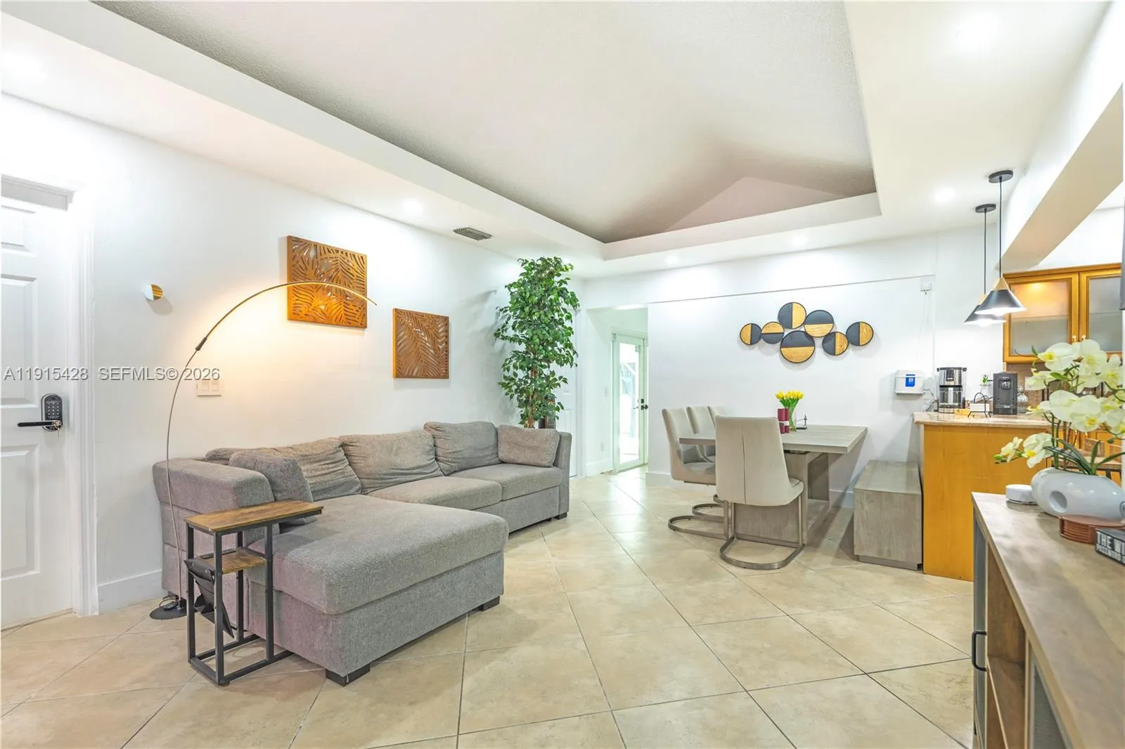314 SE 3rd St, Dania Beach FL 33004