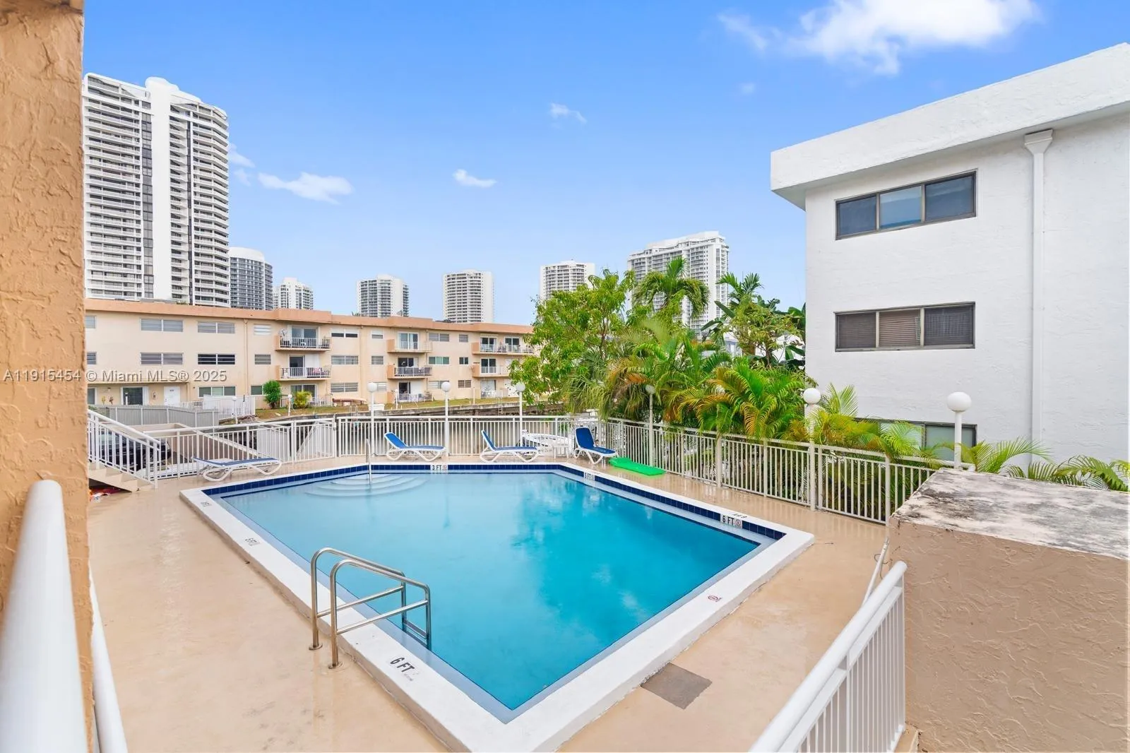 17051 NE 35th Ave # 104, North Miami Beach FL 33160