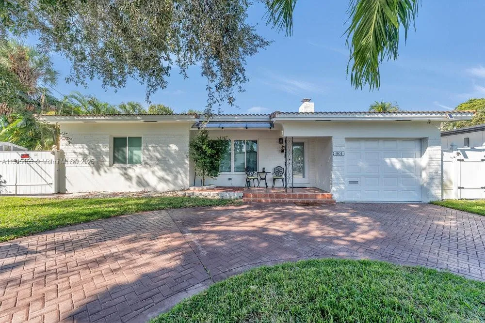 801 NE 19th Ter, Fort Lauderdale FL 33304