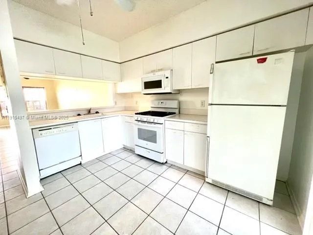 7886 Dixie Beach Cir # 7886, Tamarac FL 33321