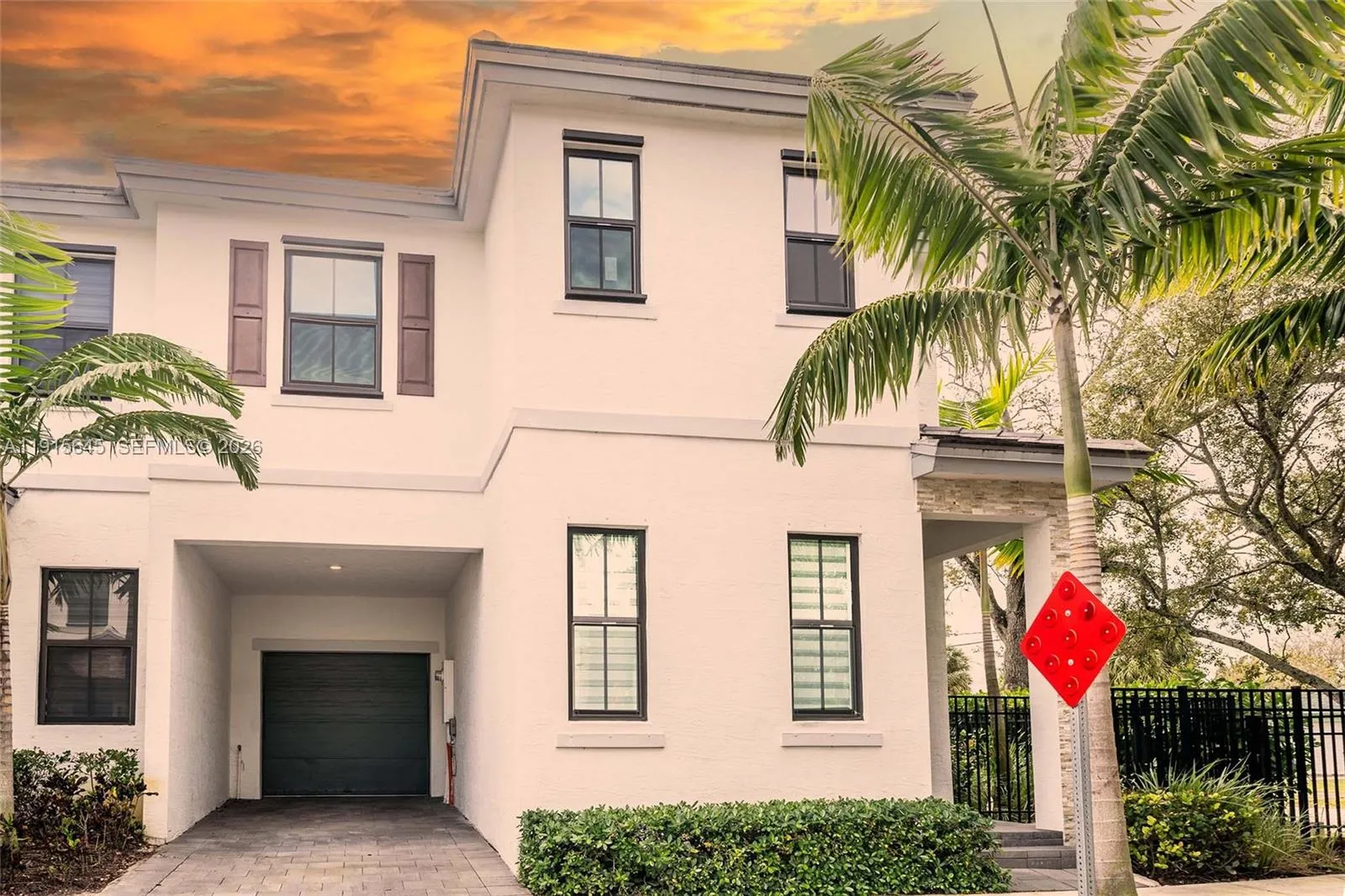3 bedroom 2 bath for sale at 1928 SW 5th Blvd, Fort Lauderdale FL 33312