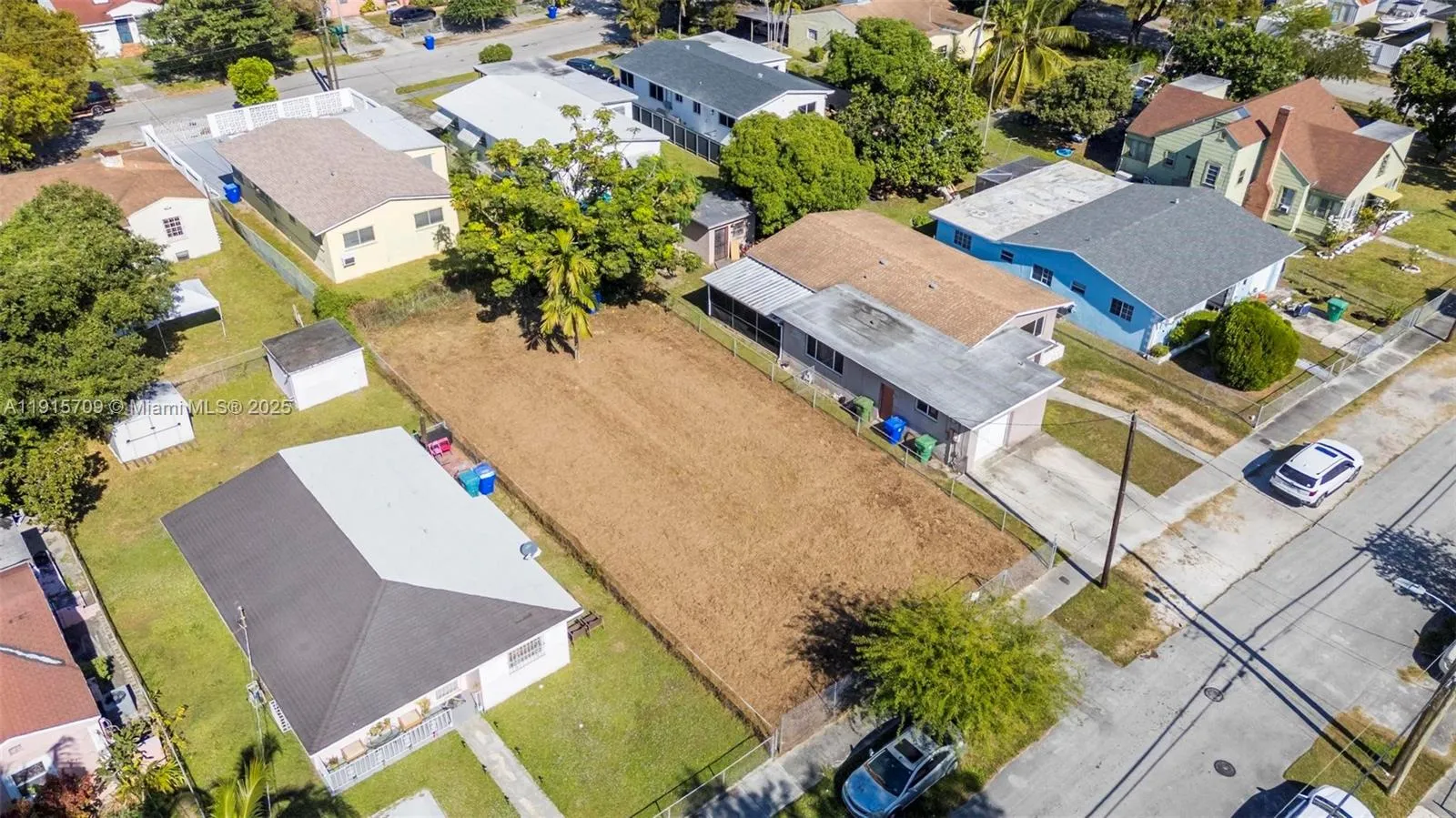 for sale at 915 NW 44th St, Miami FL 33127