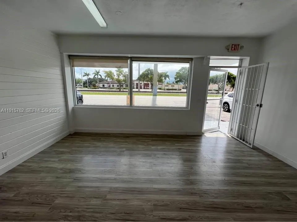 1812 N Dixie Hwy, Hollywood FL 33020