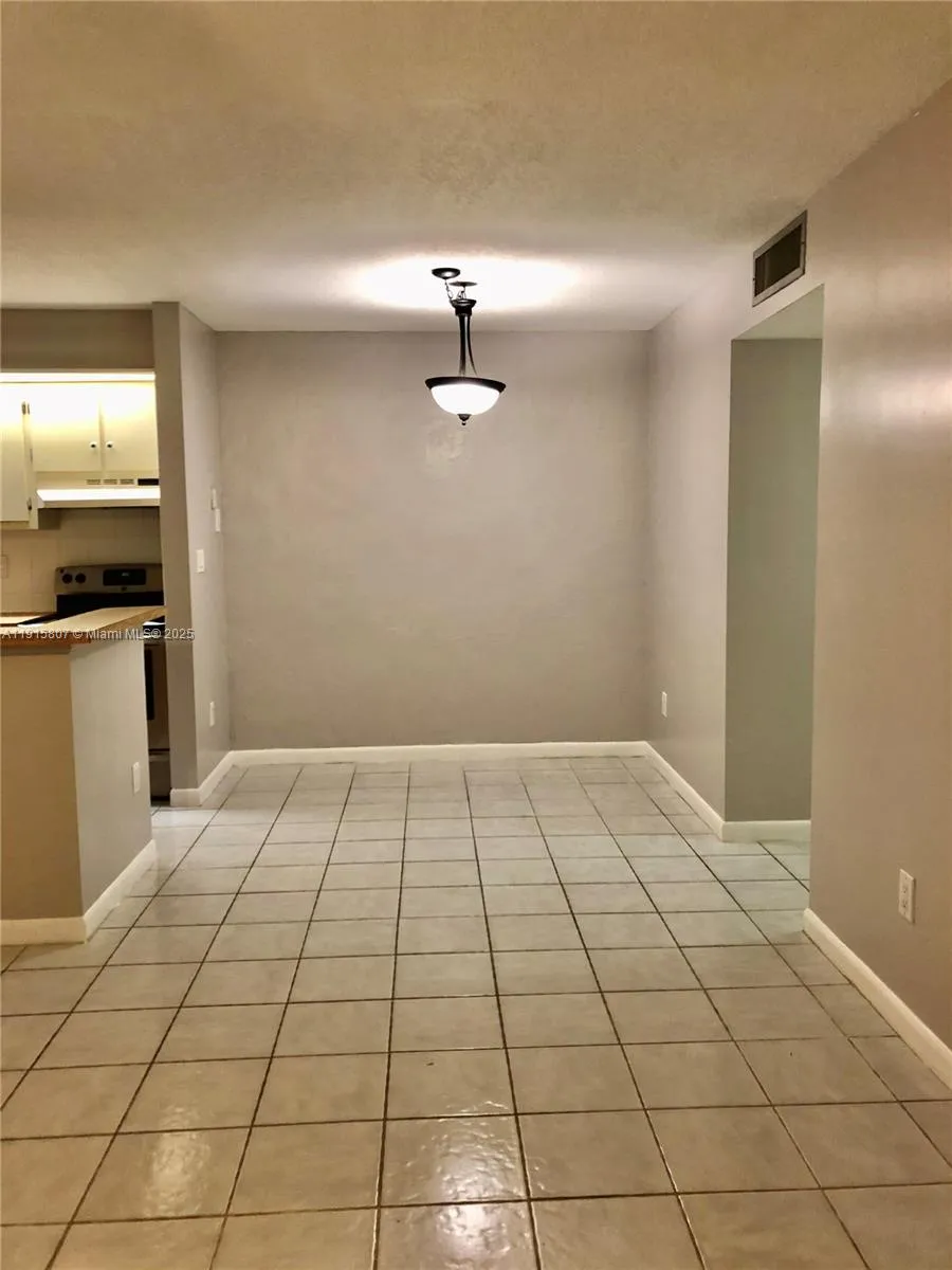9753 W Mcnab Rd # 112, Tamarac FL 33321