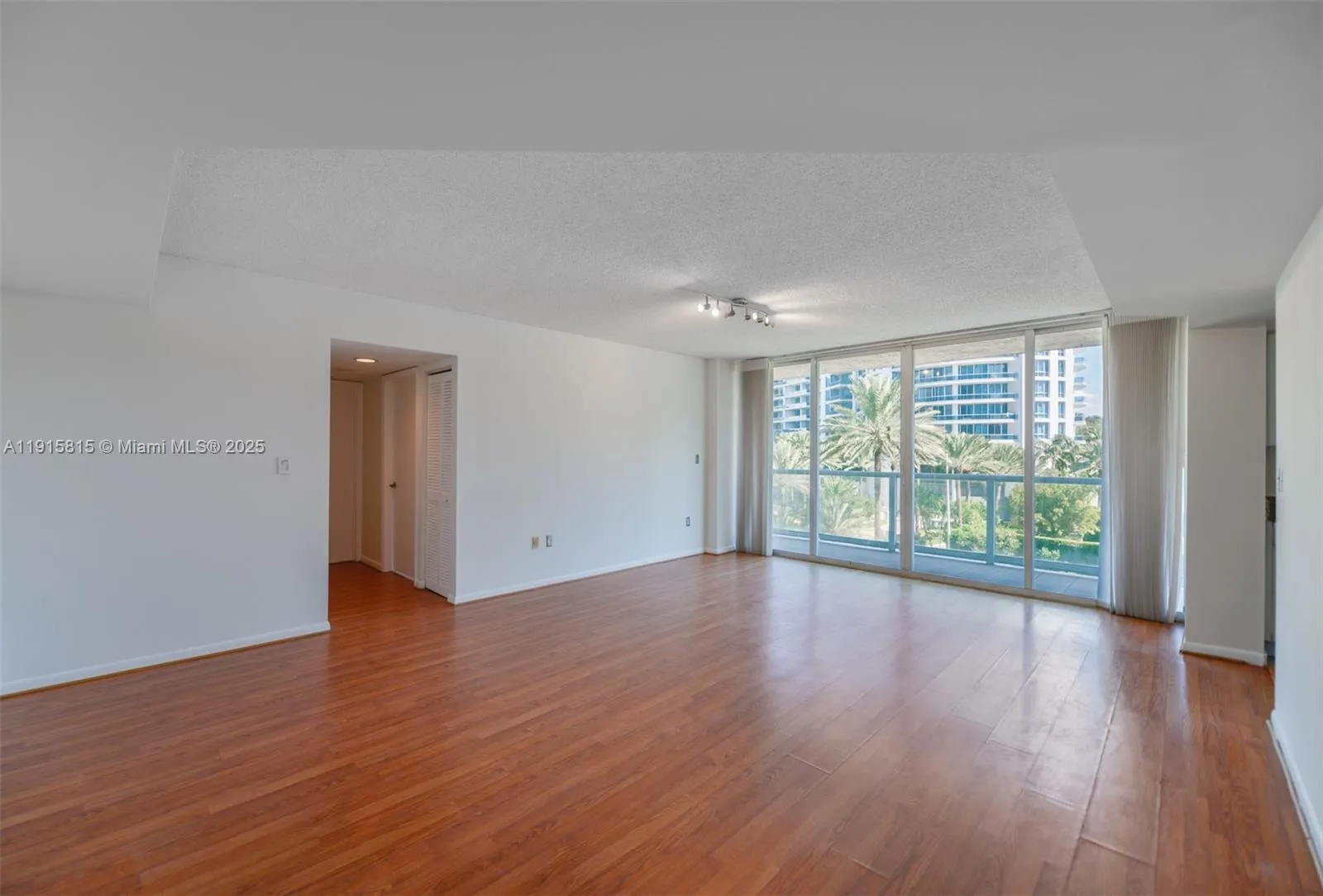 5900 Collins Ave # 506, Miami Beach FL 33140