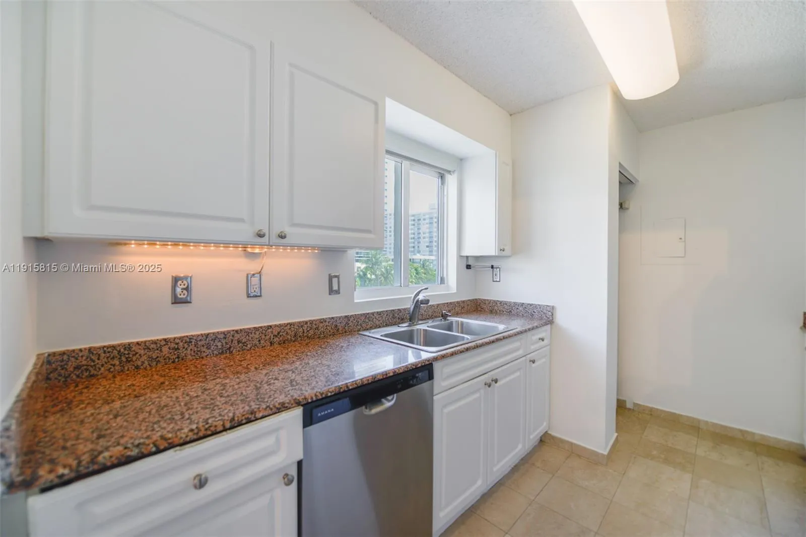 5900 Collins Ave # 506, Miami Beach FL 33140