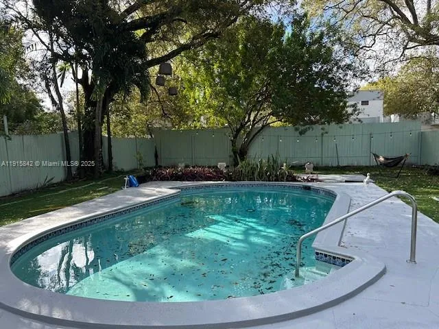 4 bedroom 2 bath for sale at 286 NW 57th St, Miami FL 33127