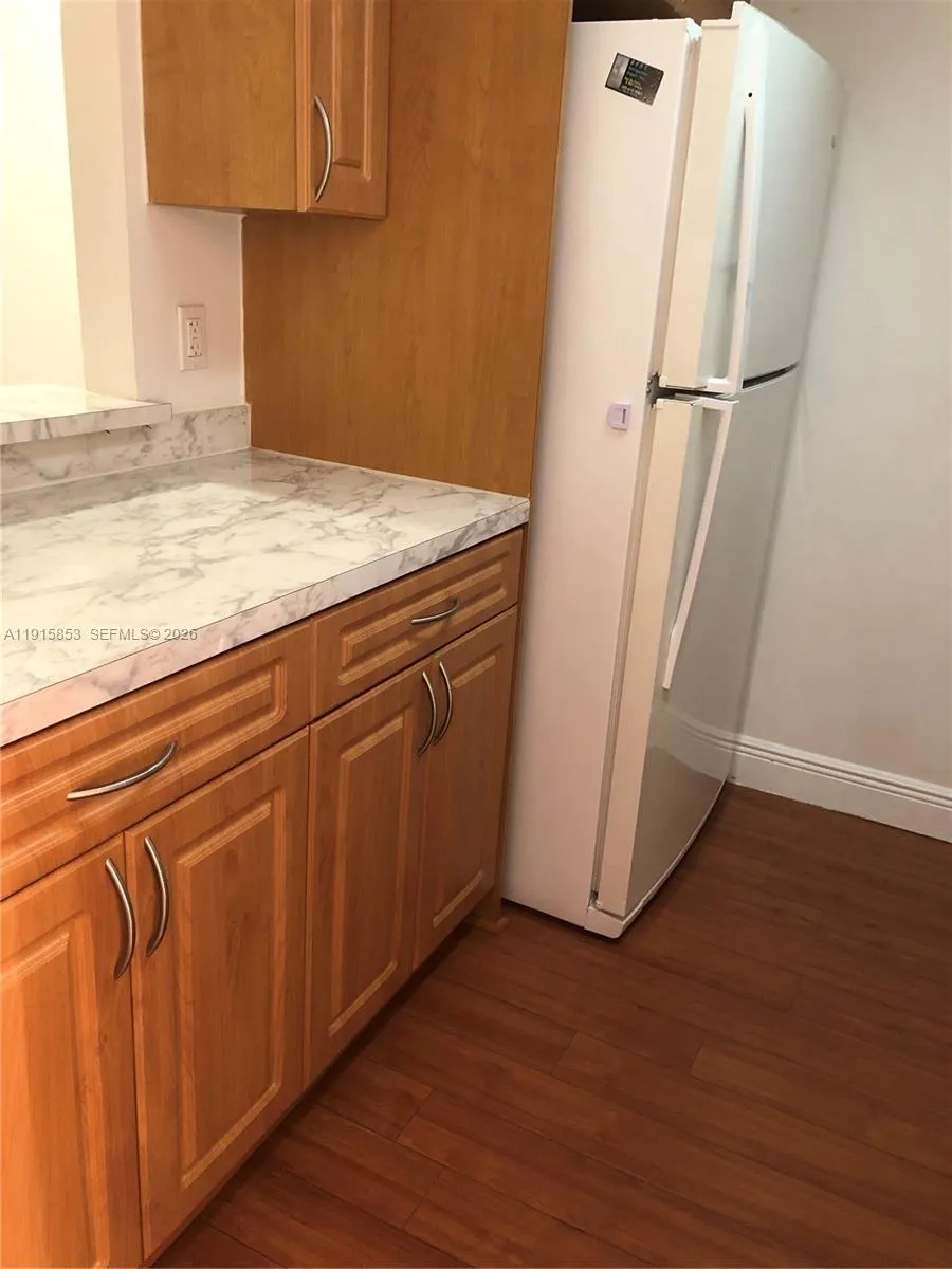 1110 Salzedo St # 2D, Coral Gables FL 33134