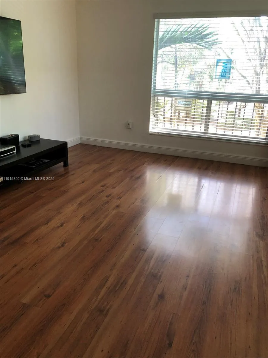 1110 Salzedo St # 2G, Coral Gables FL 33134