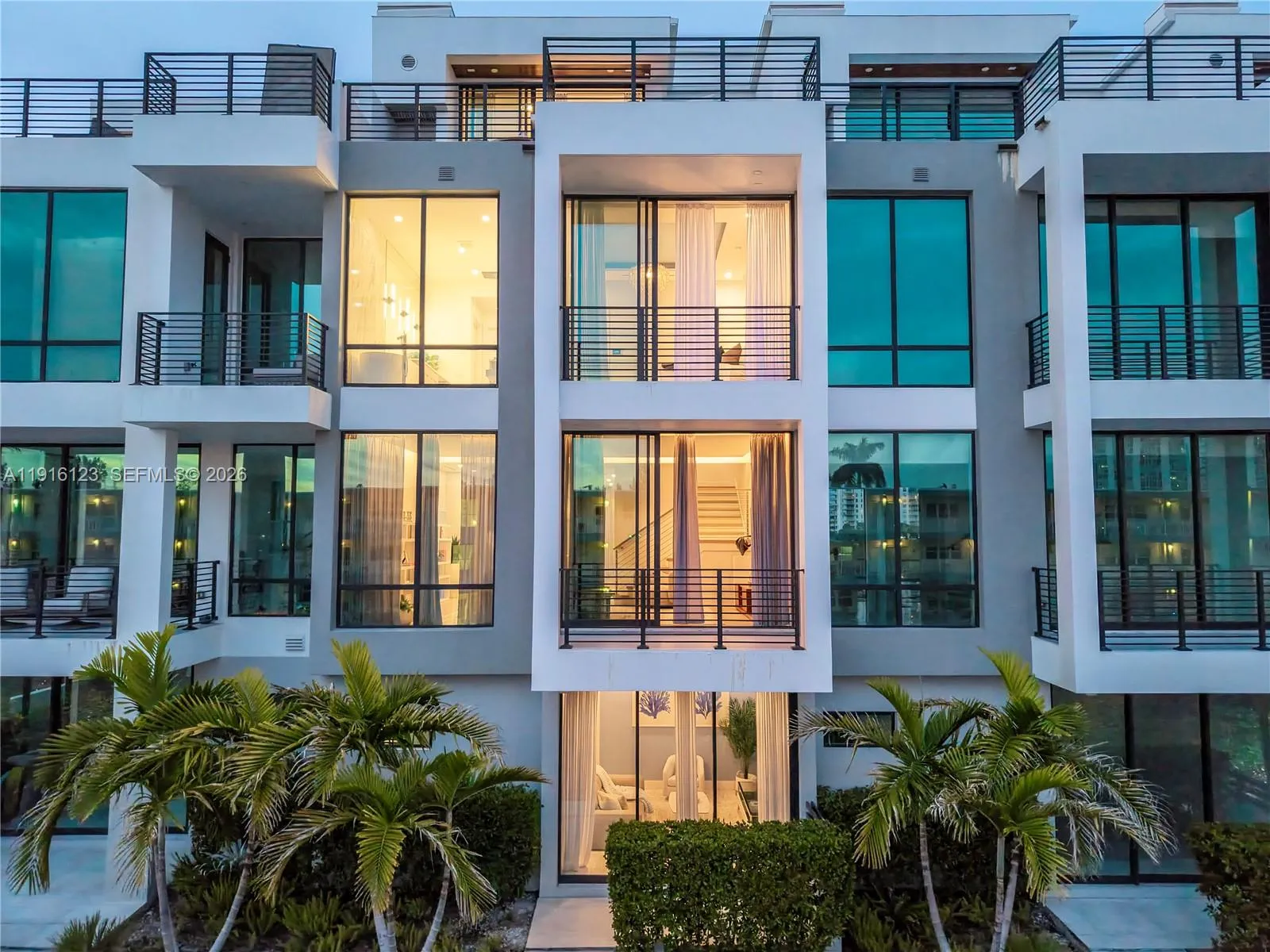 4098 NE 167 ST # 9, North Miami Beach FL 33160