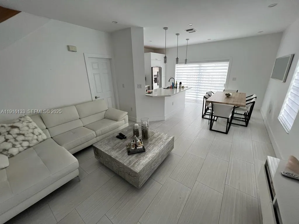 8330 NW 107th Pl # 21, Doral FL 33178