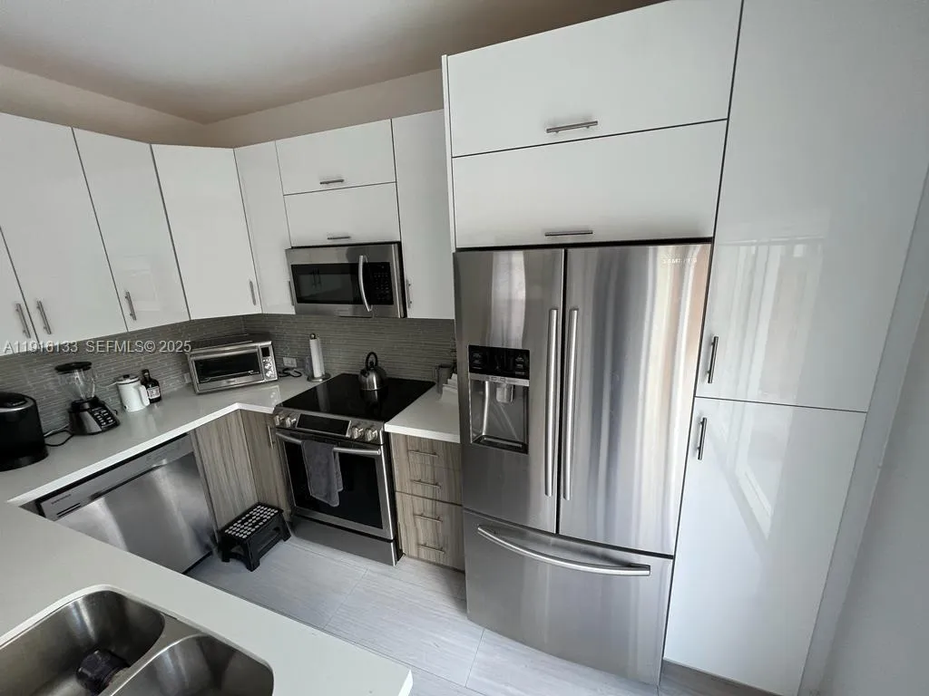 8330 NW 107th Pl # 21, Doral FL 33178