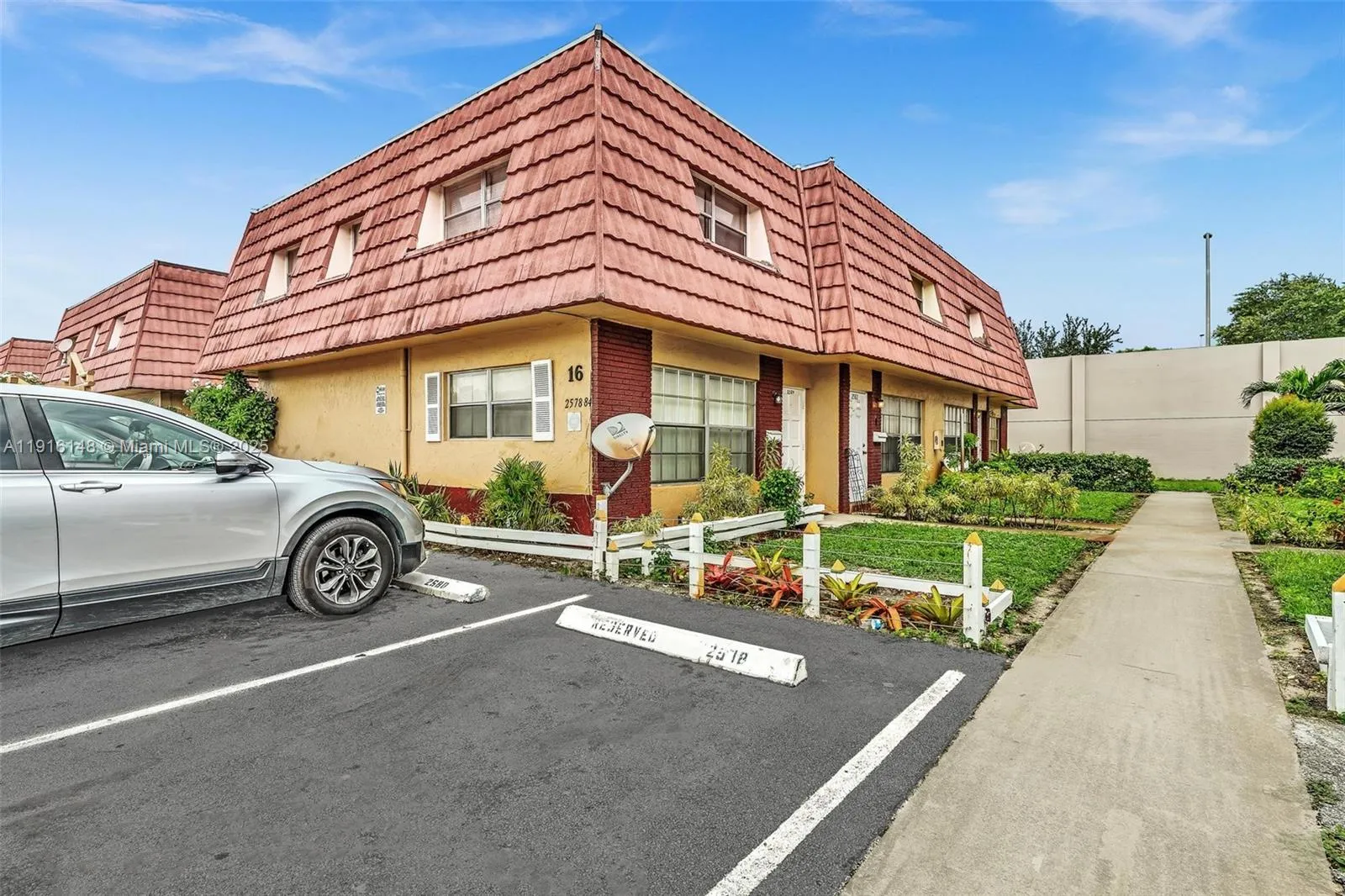 2580 NW 52nd Ave # C16, Lauderhill FL 33313