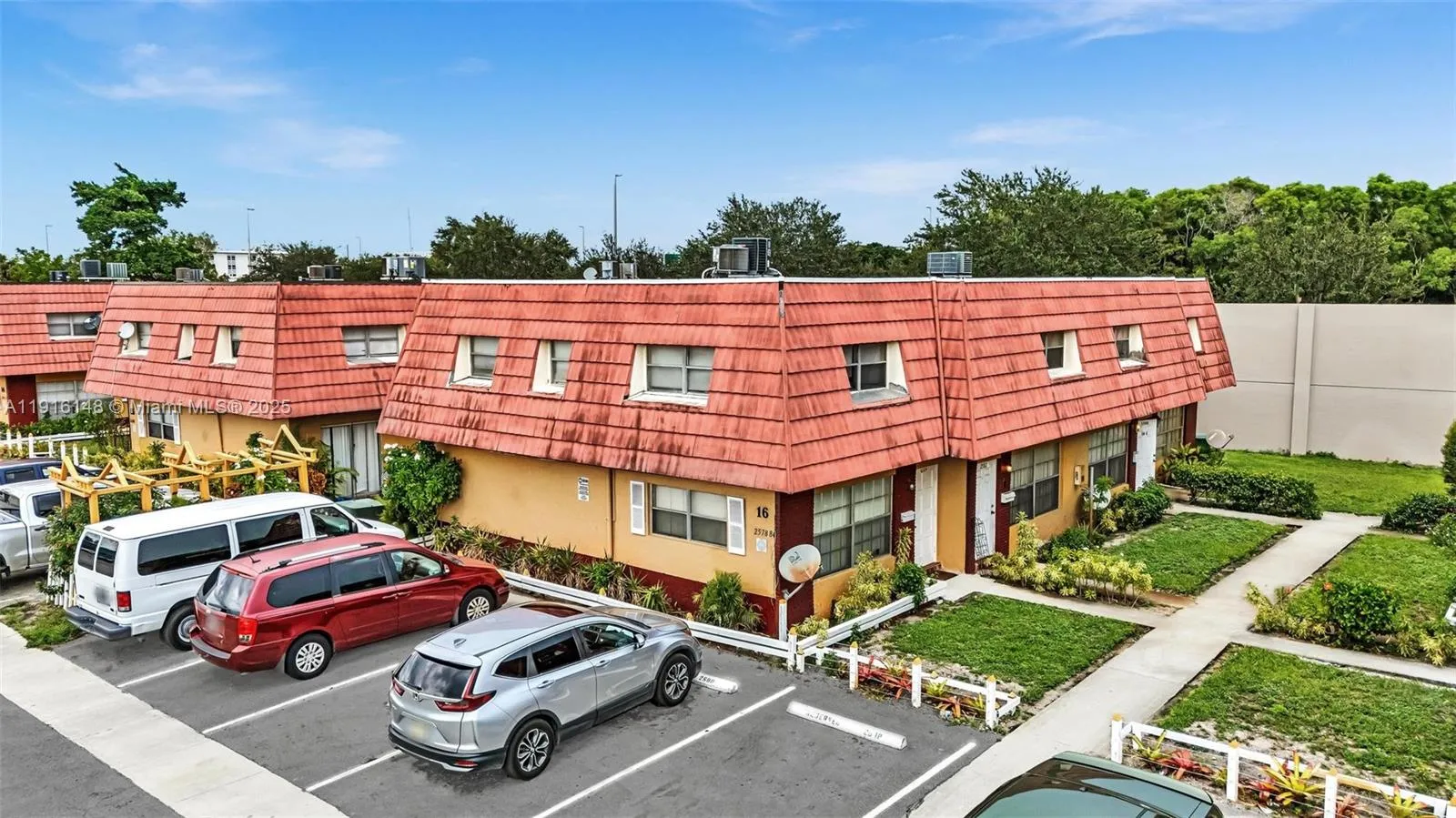 2580 NW 52nd Ave # C16, Lauderhill FL 33313
