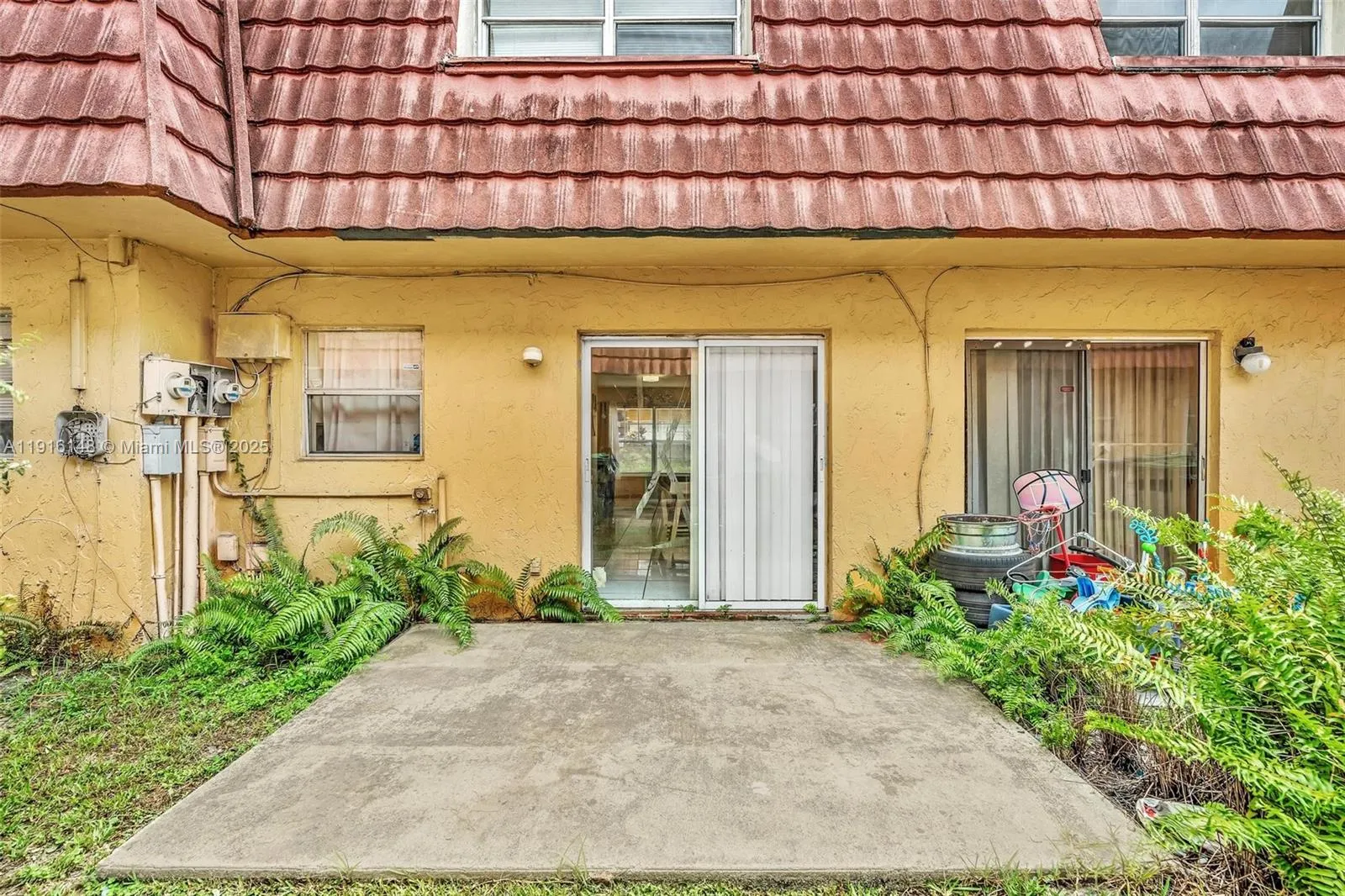 2580 NW 52nd Ave # C16, Lauderhill FL 33313