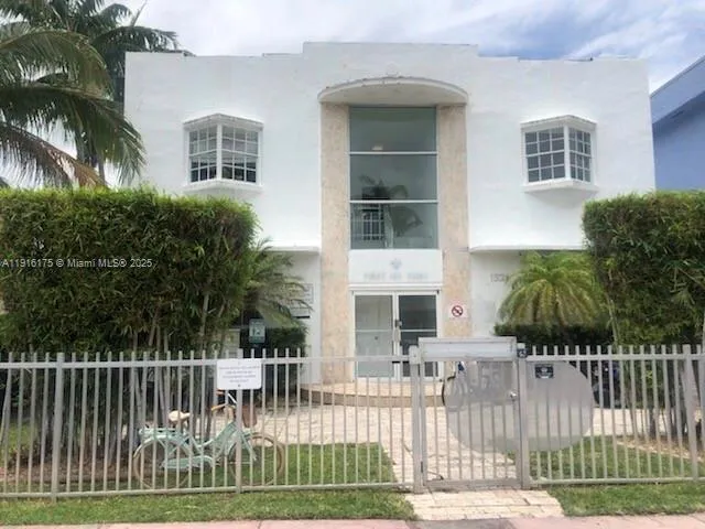1 bedroom 1 bath for sale at 1526 Pennsylvania Ave # 19, Miami Beach FL 33139