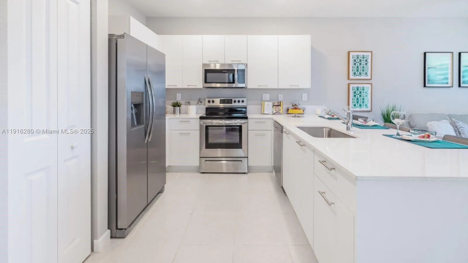 2704 SE 26 AVE, Homestead FL 33035