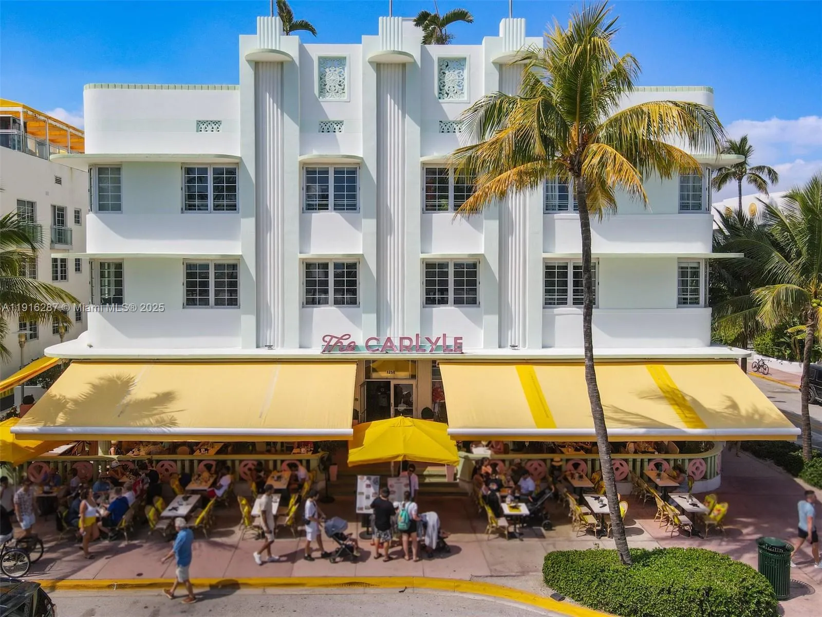 1 bedroom 1 bath for sale at 1250 Ocean Dr # 4D, Miami Beach FL 33139