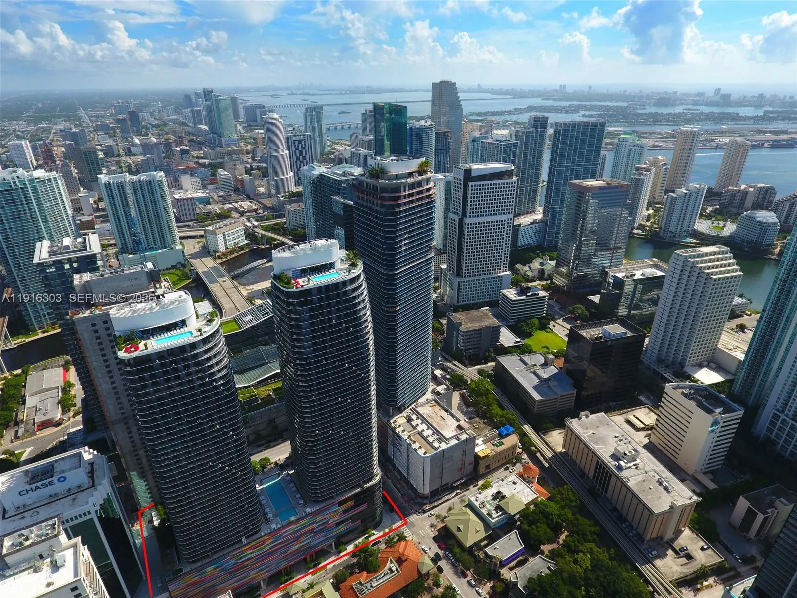 1 bedroom 1 bath for sale at 55 SW 9th St # 2610, Miami FL 33130