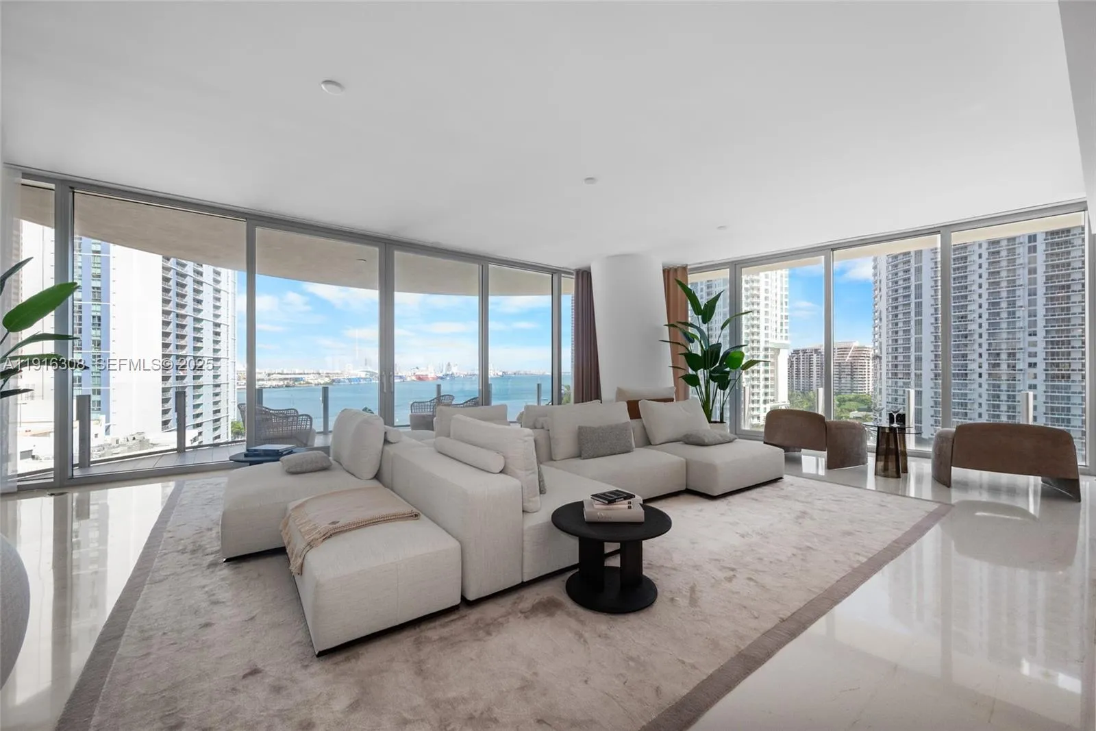 4 bedroom 4 bath for sale at 300 Biscayne Boulevard Way # 1101E, Miami FL 33131