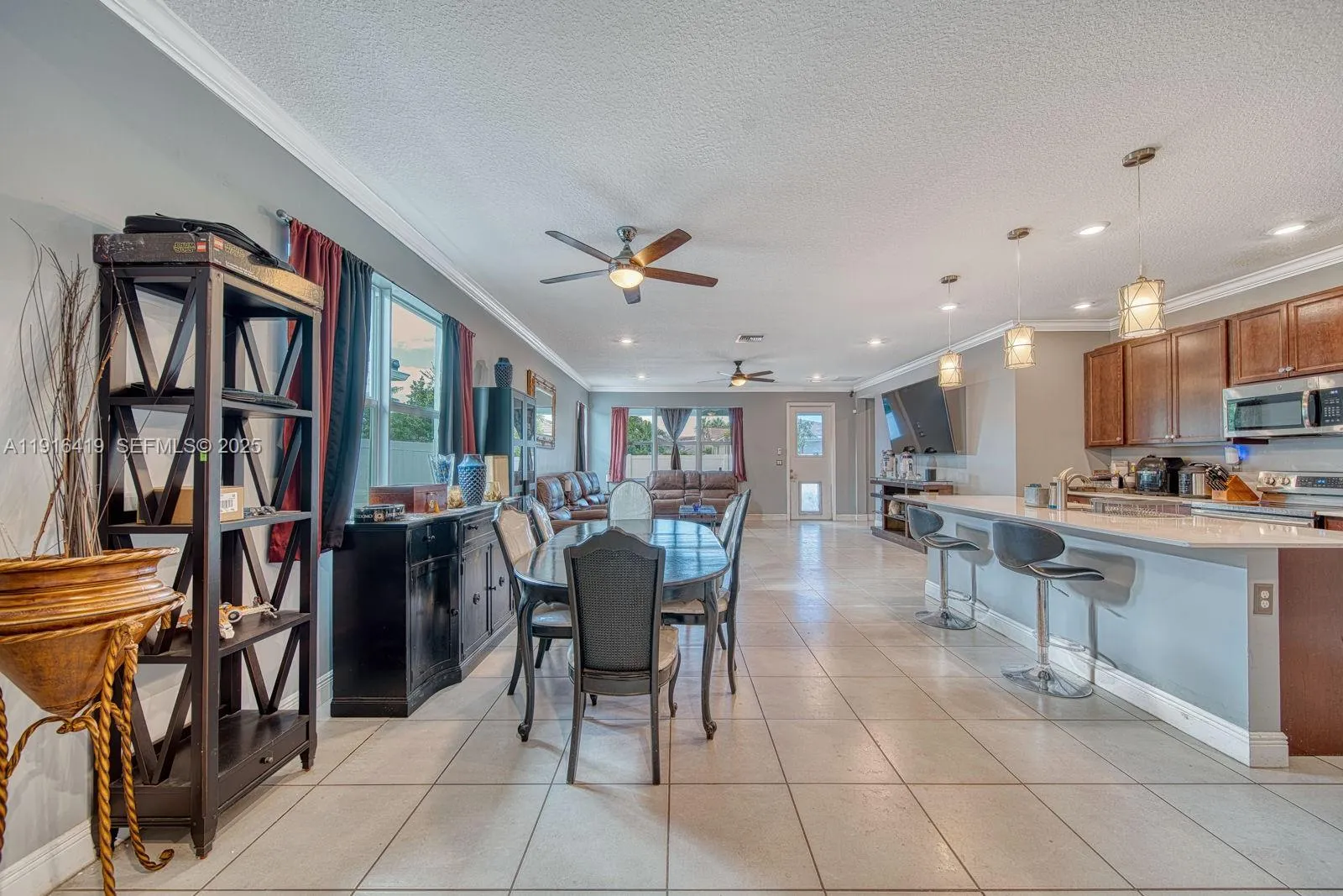4147 Rosa Dr, Deerfield Beach FL 33064
