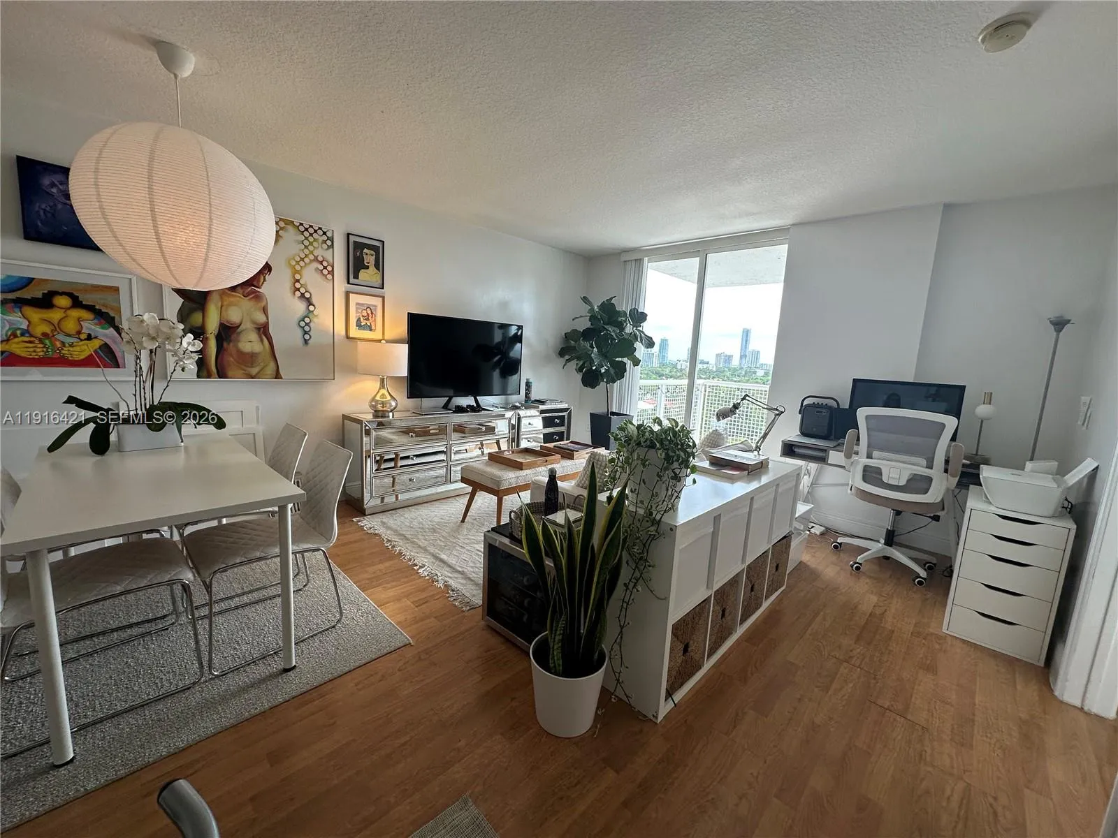 1 bedroom 1 bath for sale at 900 SW 8th St # 1010, Miami FL 33130