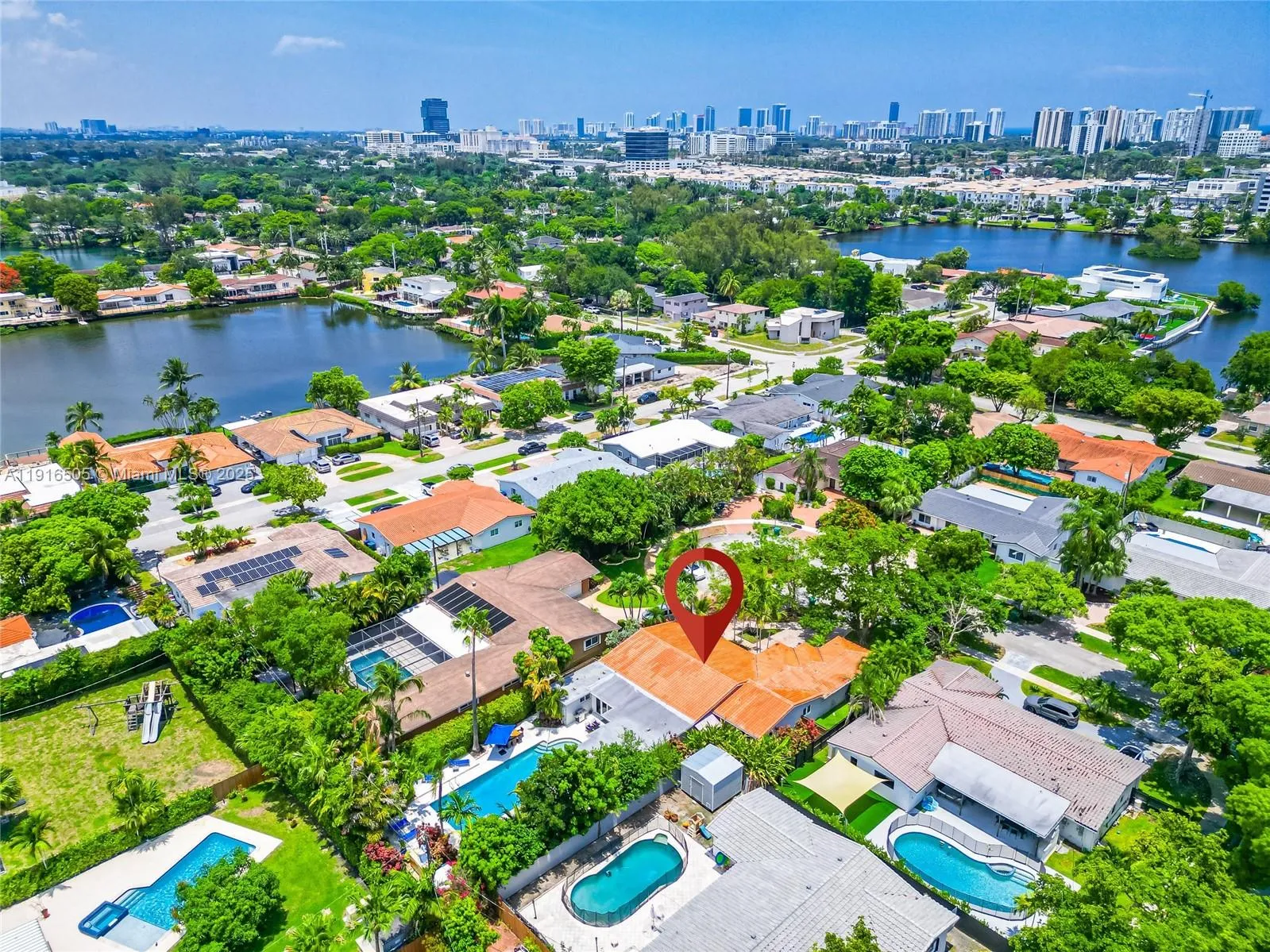 19694 NE 23rd Ct, Miami FL 33180