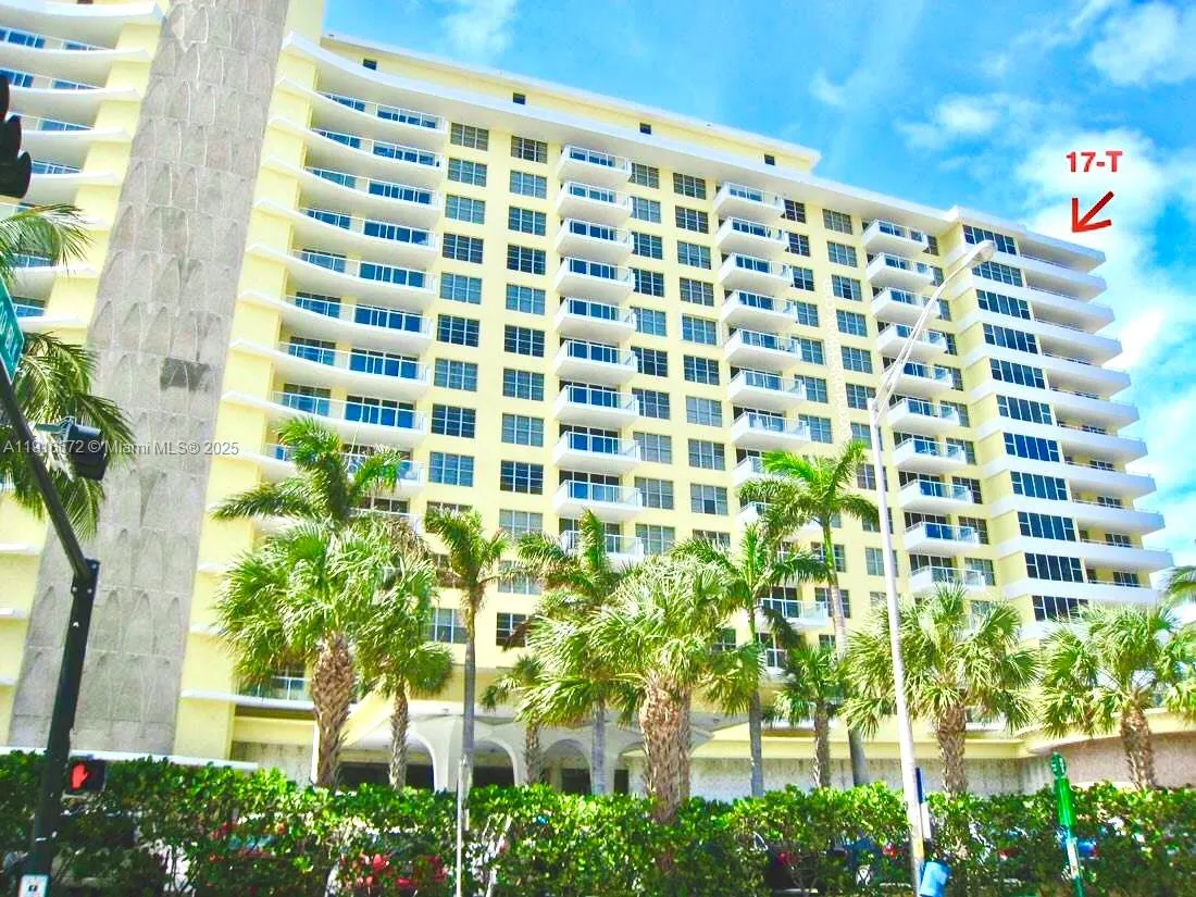 2 bedroom 2 bath for sale at 5600 Collins Ave # 17T, Miami Beach FL 33140