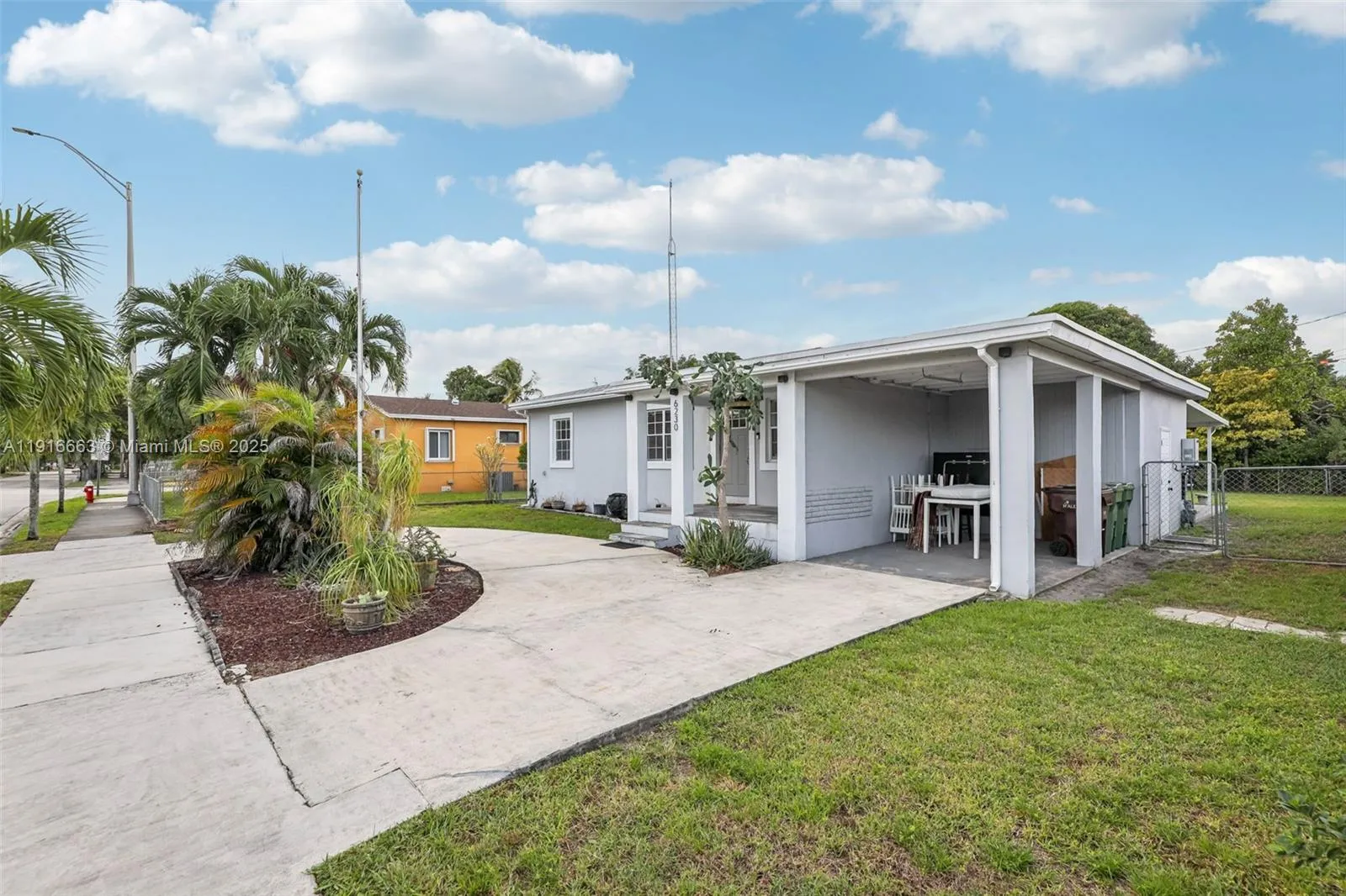6230 E 2nd Ave, Hialeah FL 33013
