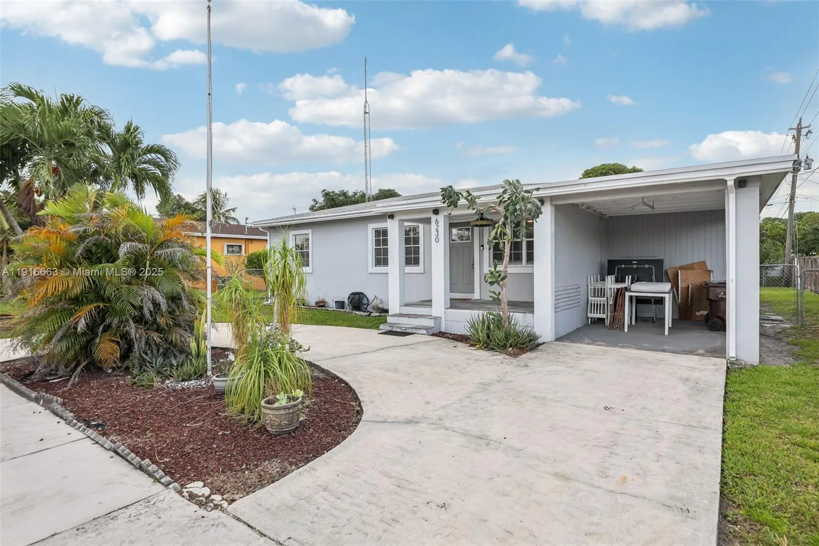 6230 E 2nd Ave, Hialeah FL 33013