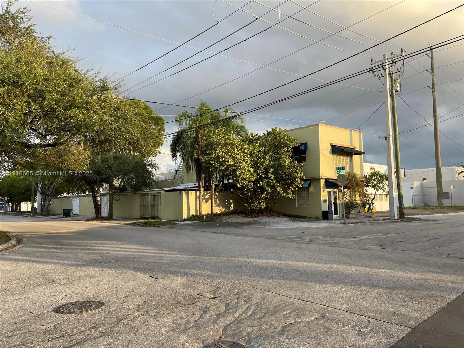 2299 NW 25th Ave, Miami FL 33142