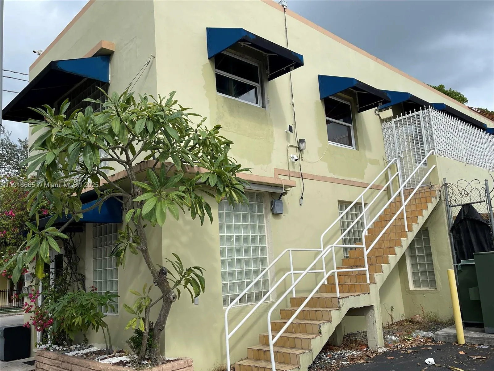 2299 NW 25th Ave, Miami FL 33142