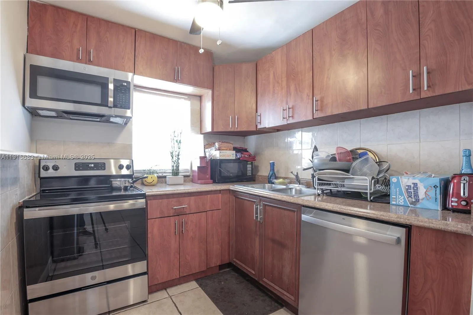 7561 NW 16th St # 2305, Plantation FL 33313