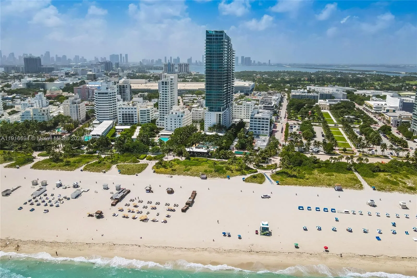 2 bedroom 2 bath for sale at 101 20th St # 2504, Miami Beach FL 33139