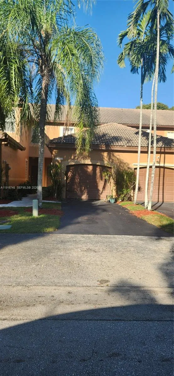 1599 Veracruz Ln, Weston FL 33327