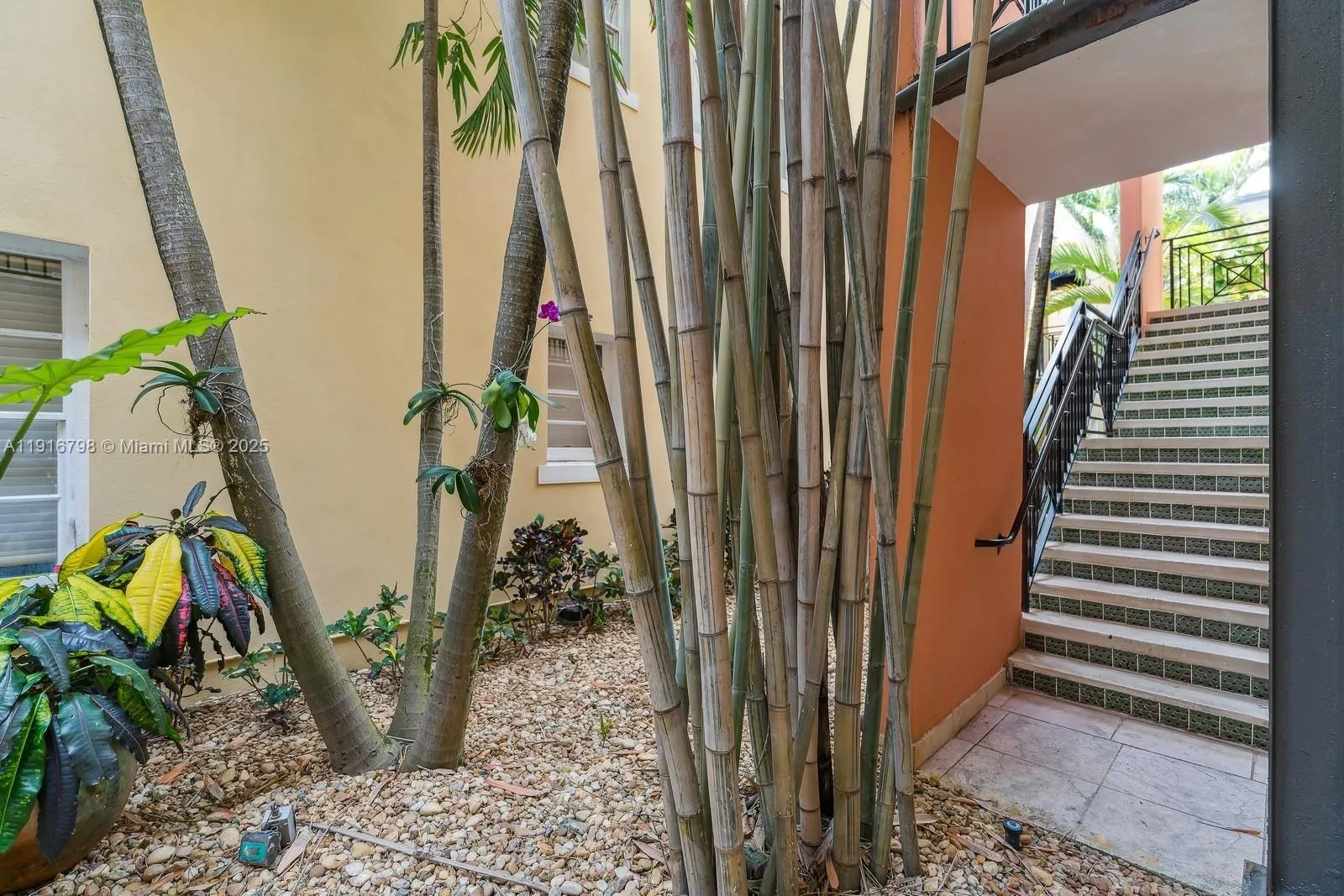 4812 Pine Tree Dr # 206, Miami Beach FL 33140
