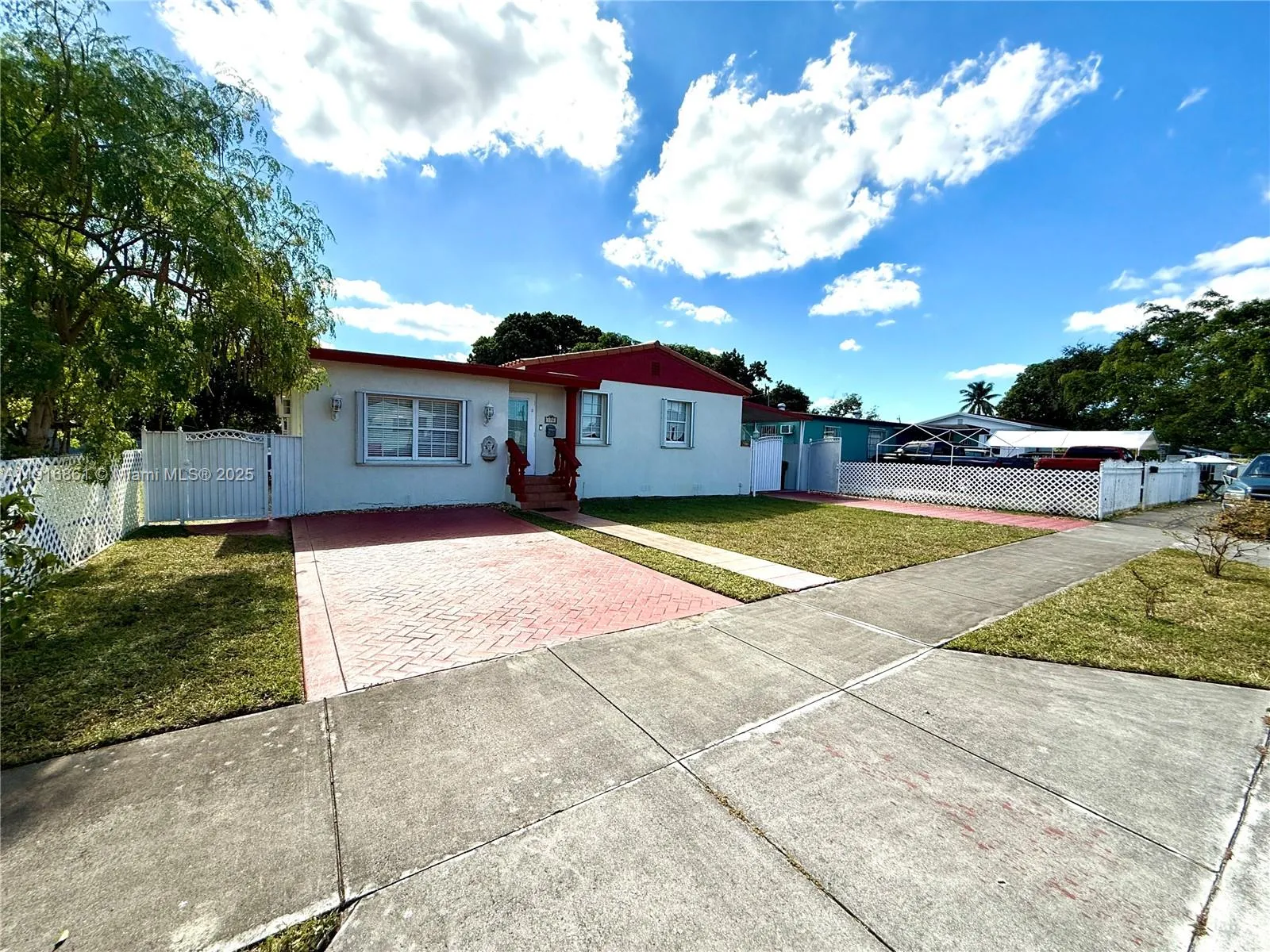 174 E 41st St, Hialeah FL 33013