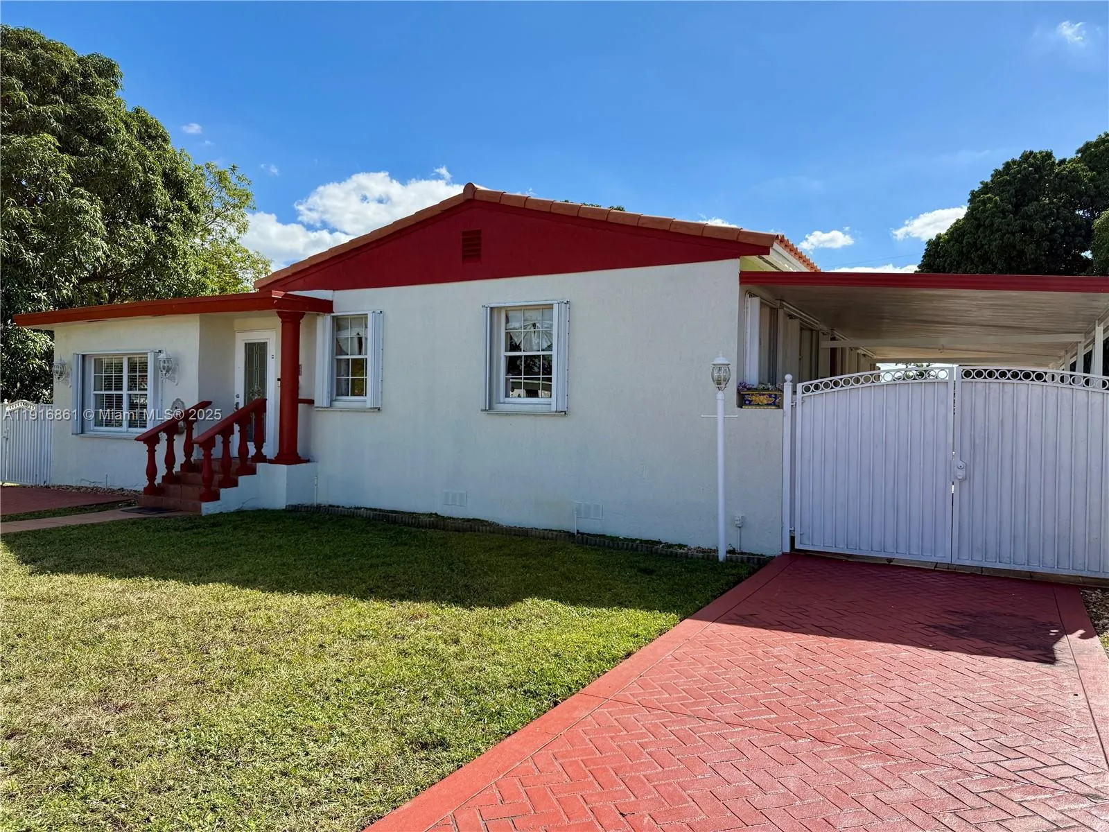 174 E 41st St, Hialeah FL 33013