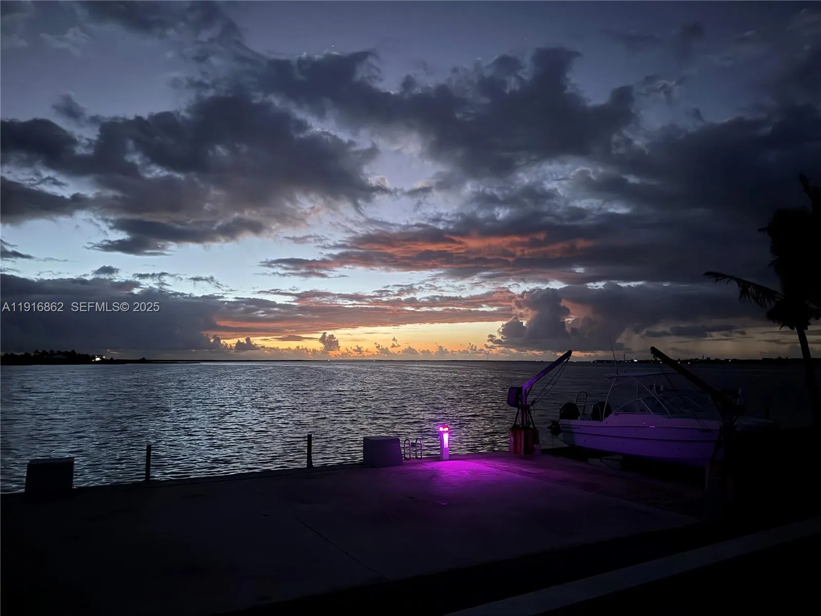 3 bedroom 2 bath for sale at 1733 Sunrise Dr, Big Pine FL 33043