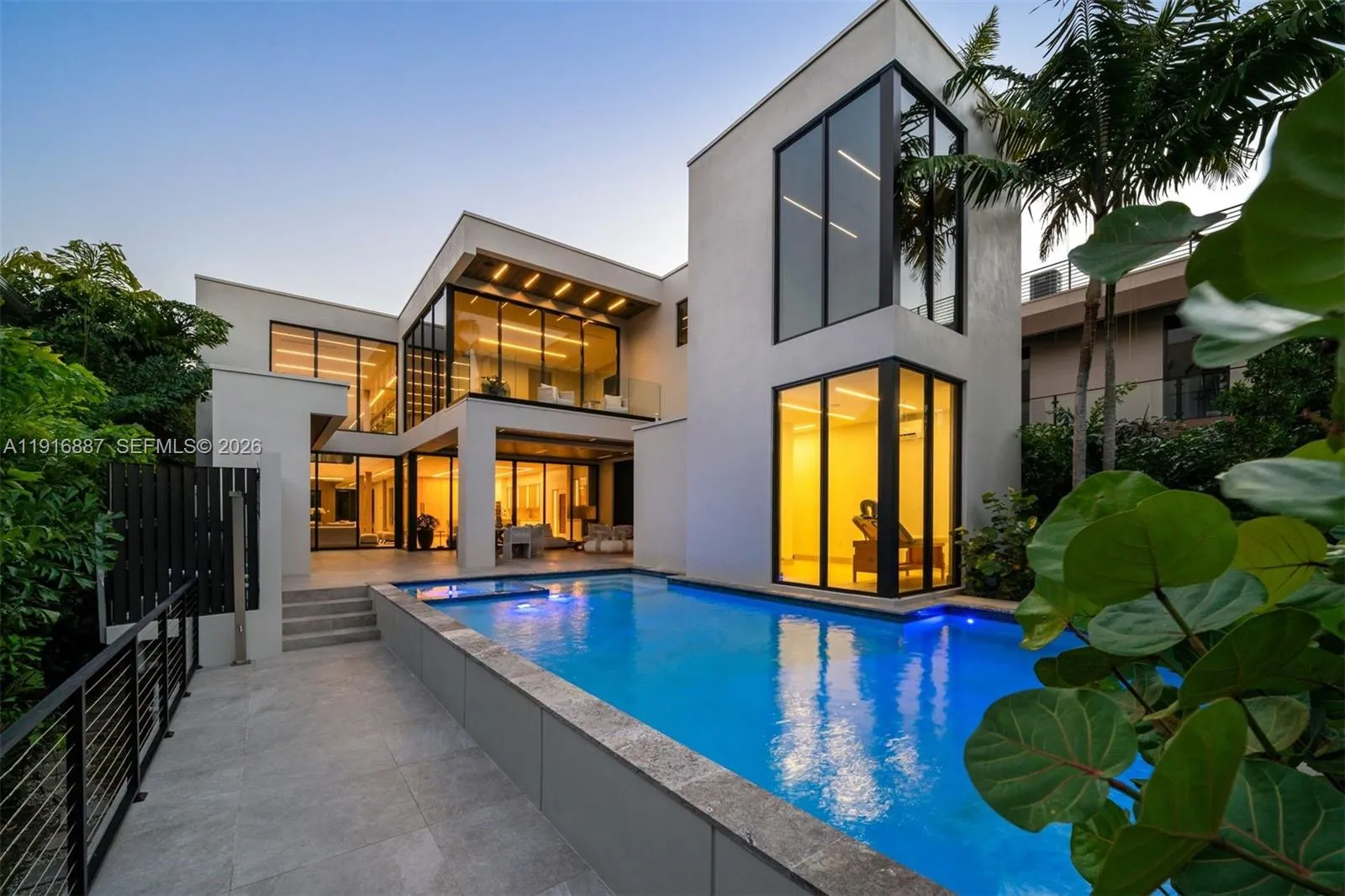 6 bedroom 7 bath for sale at 725 NE 77th St, Miami FL 33138