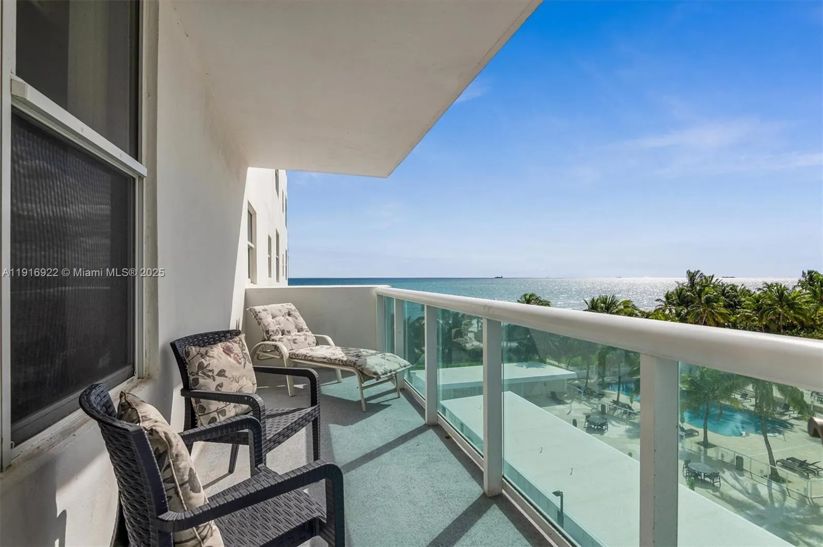 2 bedroom 2 bath for sale at 5001 Collins Ave # 5G, Miami Beach FL 33140