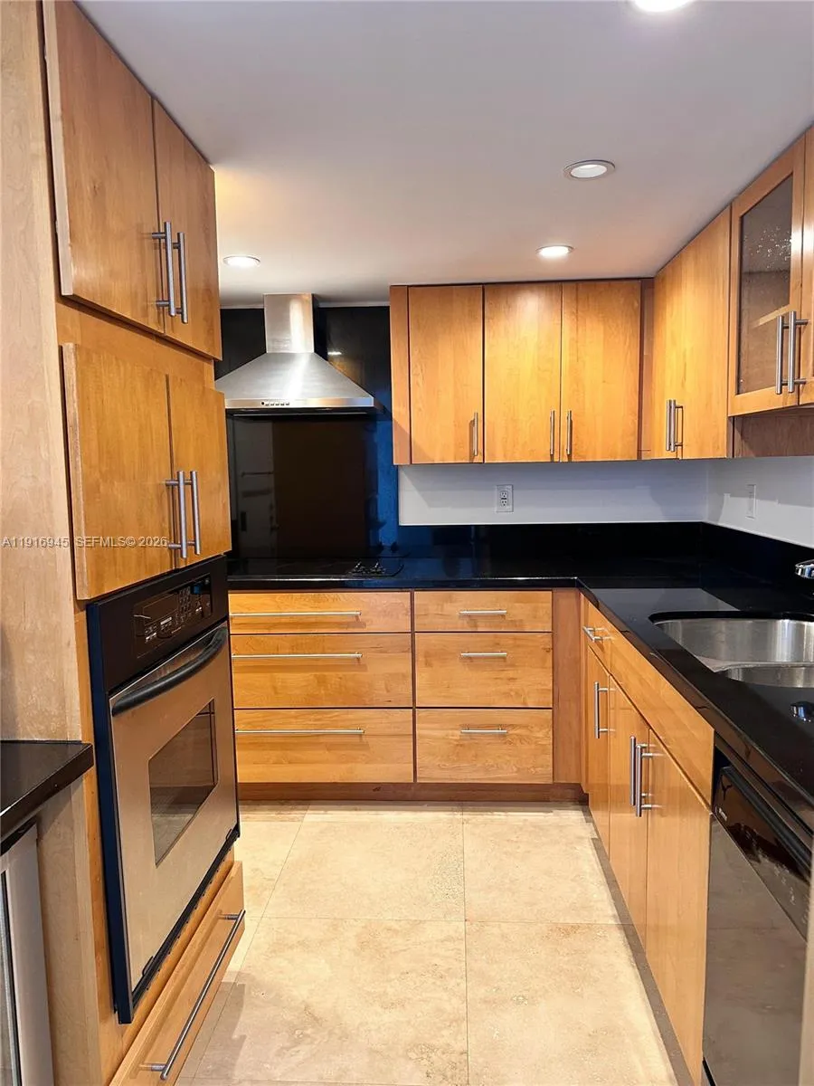 2333 Brickell Ave # 2215, Miami FL 33129
