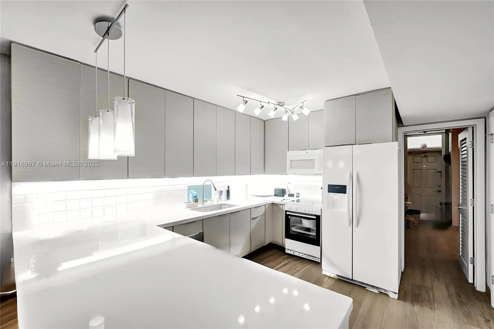 322 Taylor St # 1D, Hollywood FL 33019