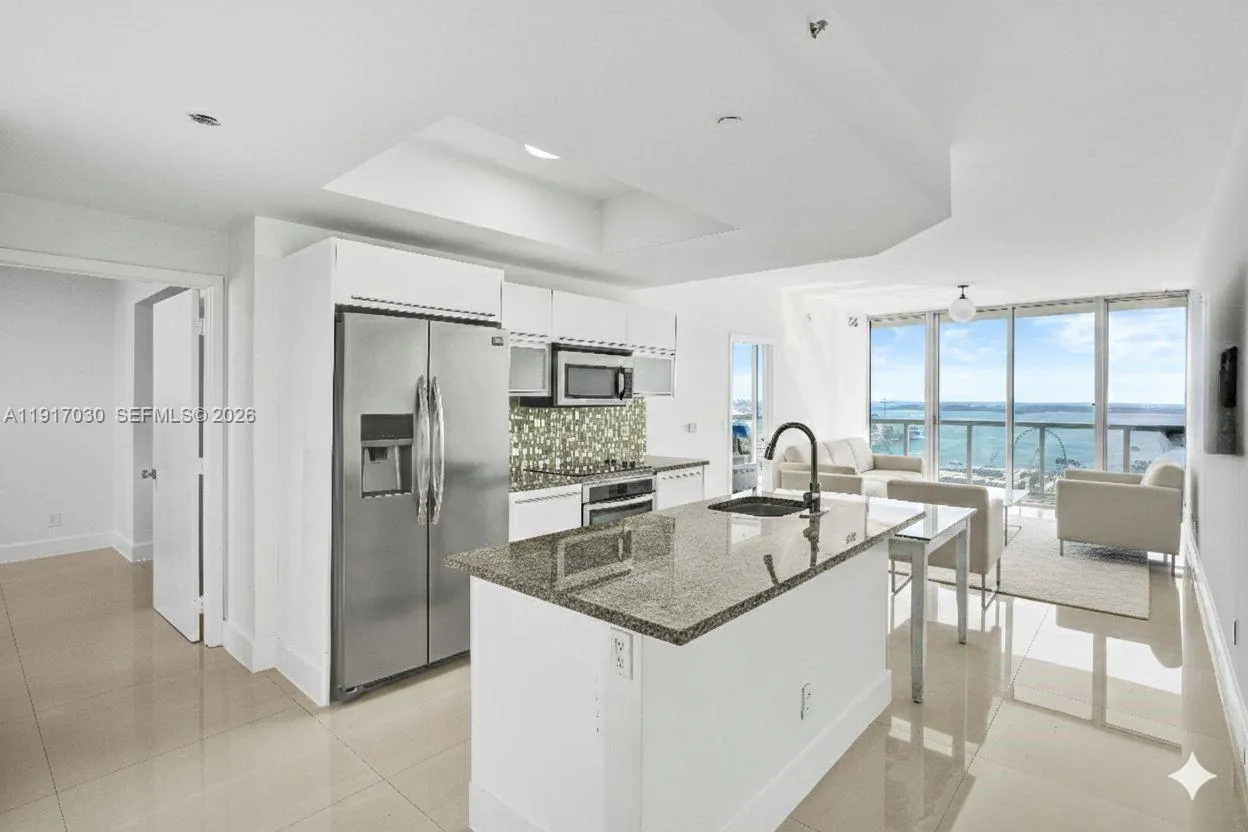 888 Biscayne Blvd # 2904, Miami FL 33132