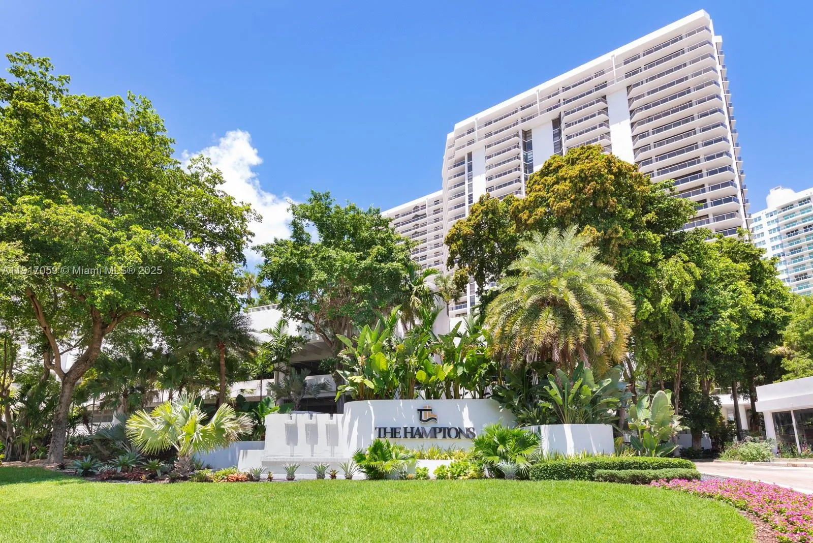 20281 E Country Club Dr # 1009, Miami FL 33180