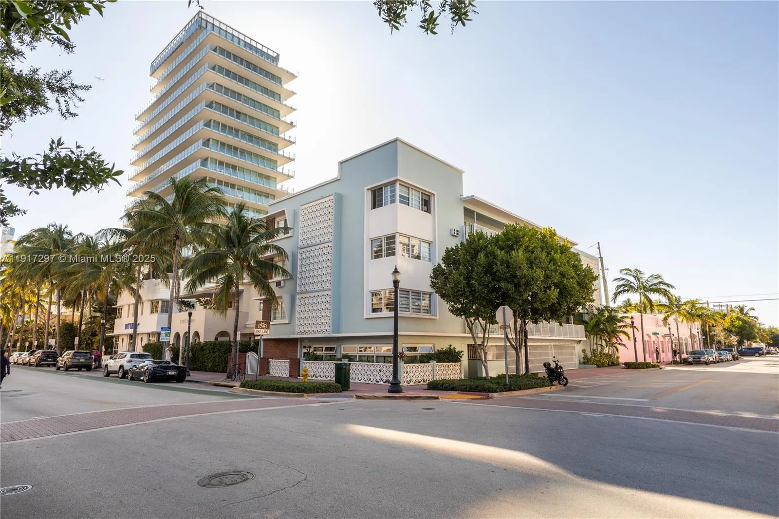 158 Ocean Dr, Miami Beach FL 33139