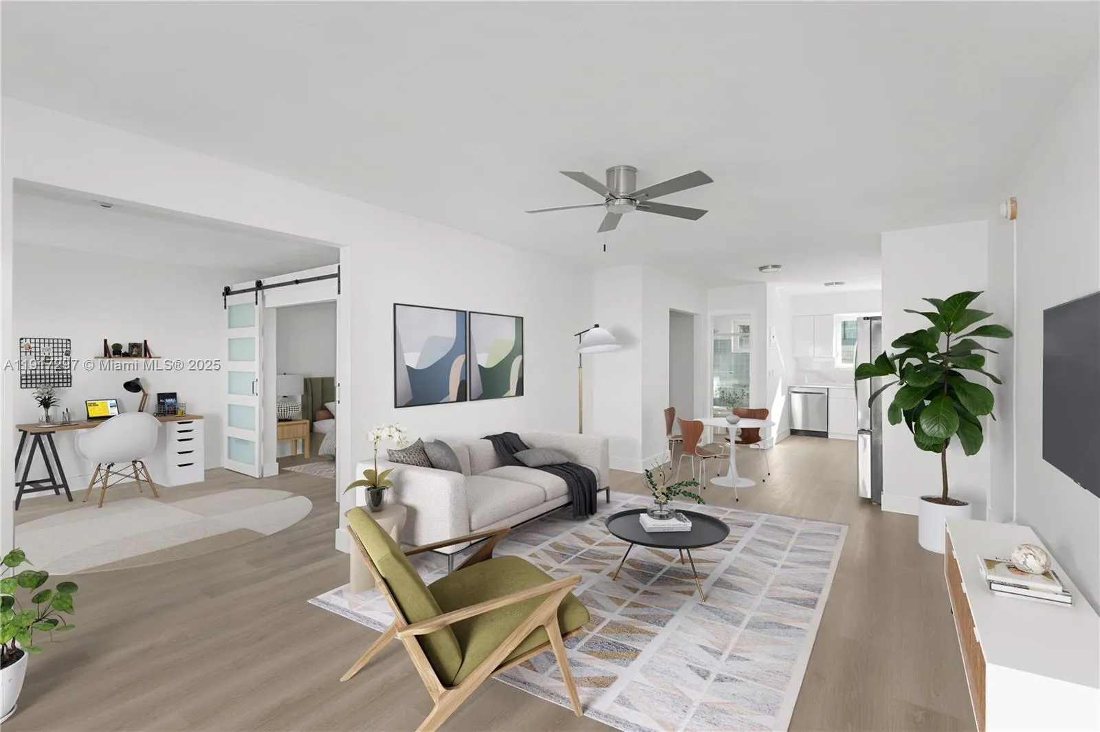 158 Ocean Dr, Miami Beach FL 33139