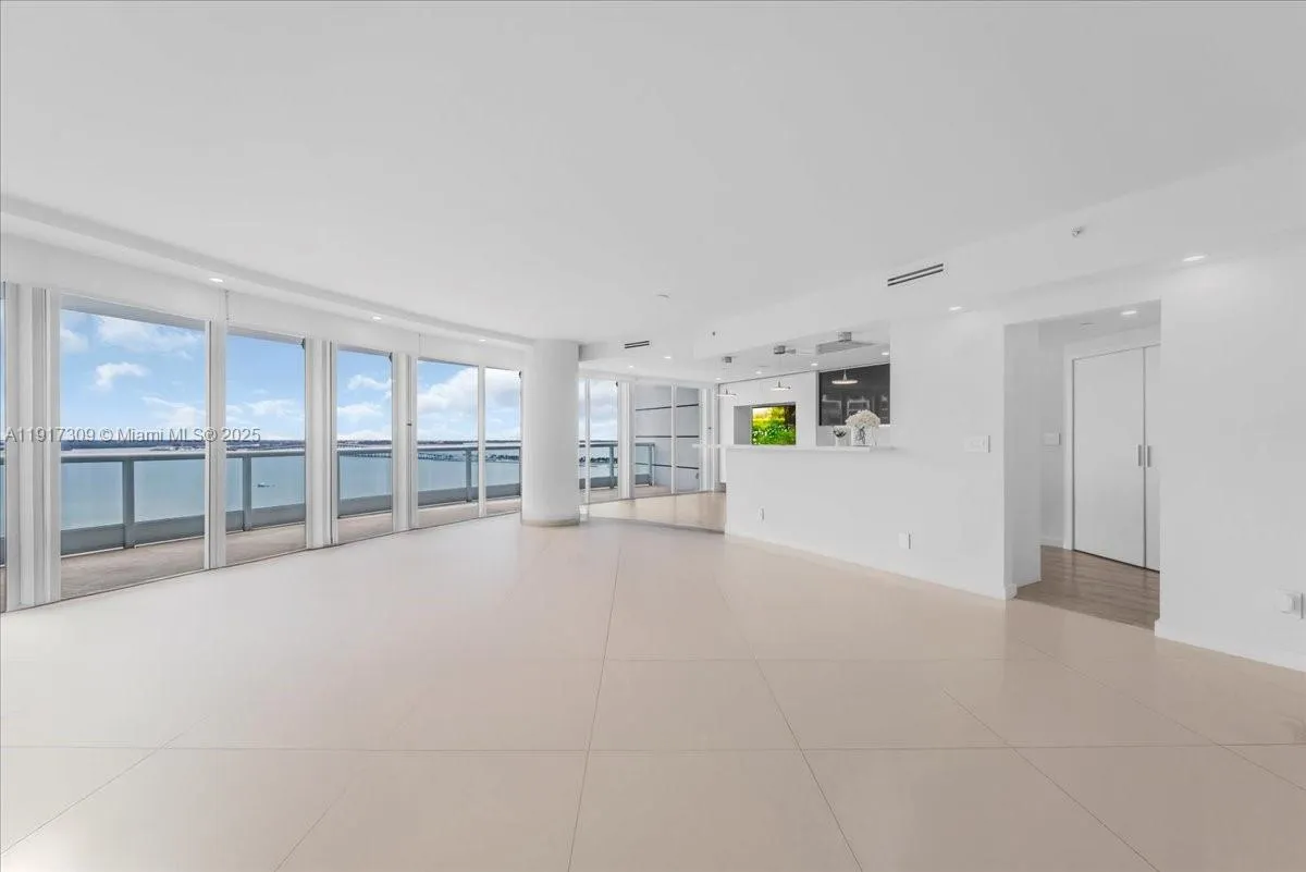 3 bedroom 4 bath for sale at 2127 Brickell Ave # 1701, Miami FL 33129